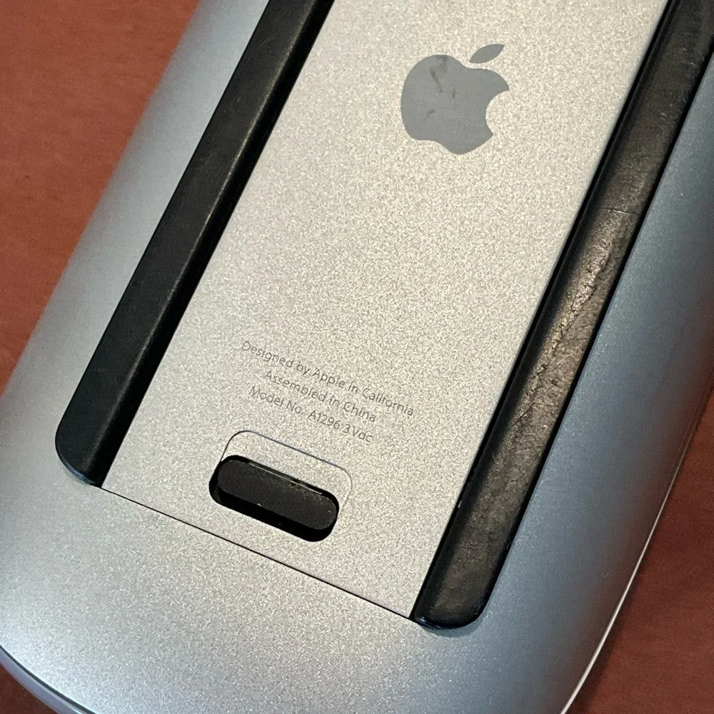 APPLE Magic Mouse - Bluetooth A1296 First Generation? Sleek White